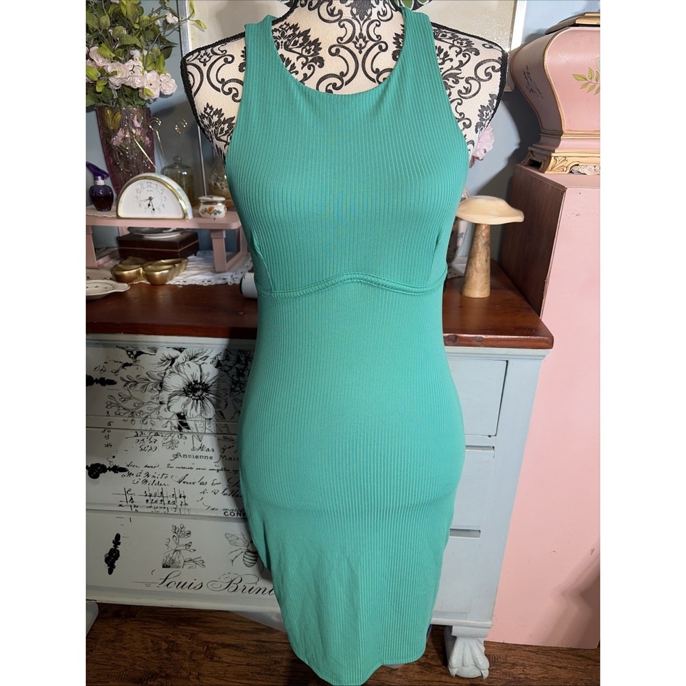 Gaze Women's Midi Dress Ribbed Sleeveless Round Neck Size Medium NWT